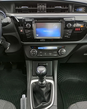 Toyota Corolla cena 49999 przebieg: 128000, rok produkcji 2015 z Warszawa małe 154